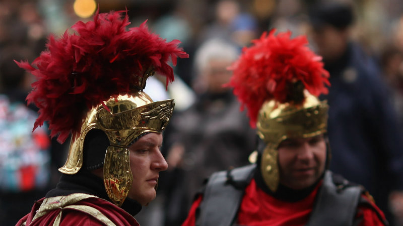 Illustration for article titled Italian Undercover Cops Keep Arresting Aggressive Roman Centurion PanhandlersÂ